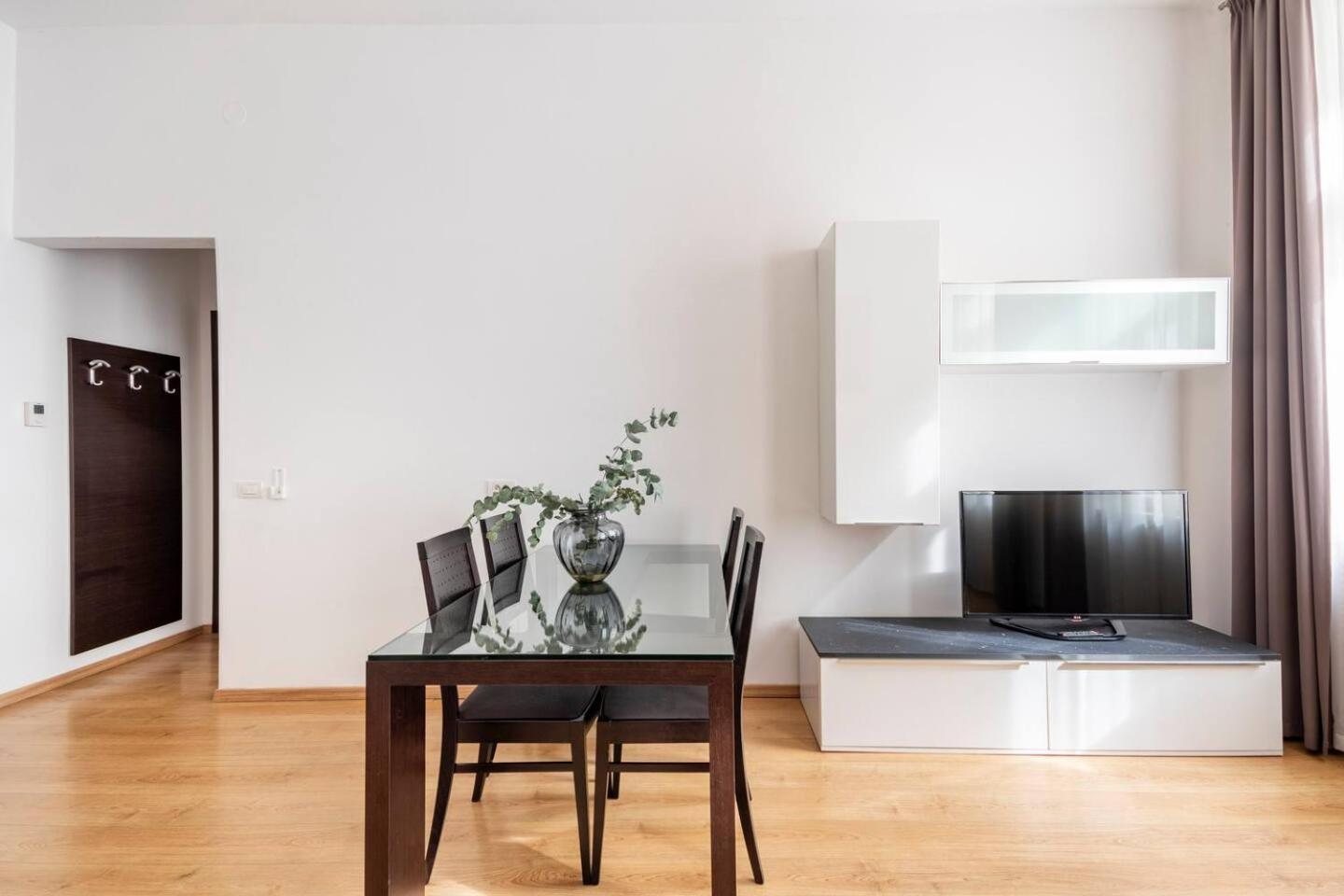 Apartment Place Of Grace - 50 Meters From Dancing House Prague
